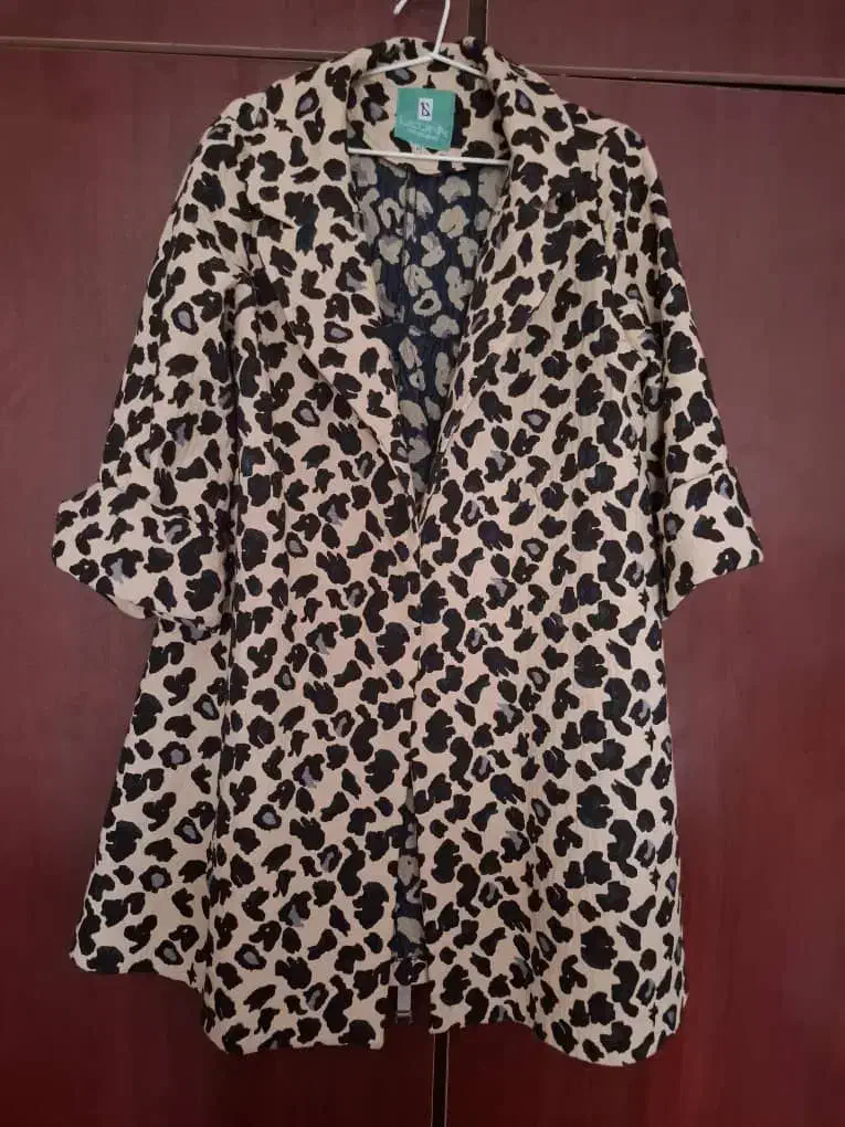 پالتو پلنگی|لباس|لنگرود, |دیوار