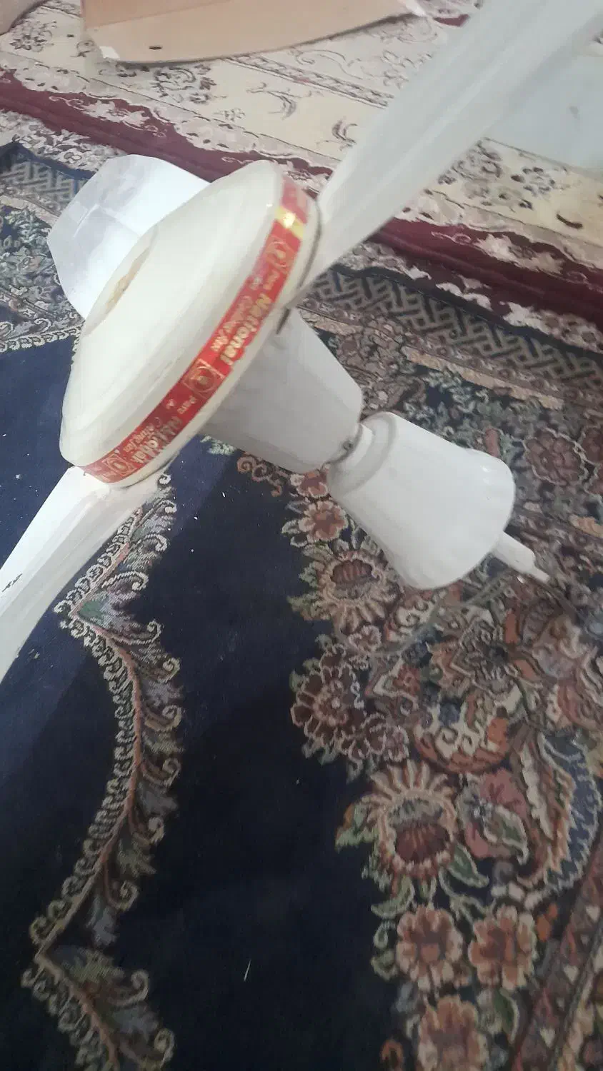 پنکه سقفی|پنکه و تصفیه‌کنندهٔ هوا|درمیان, |دیوار