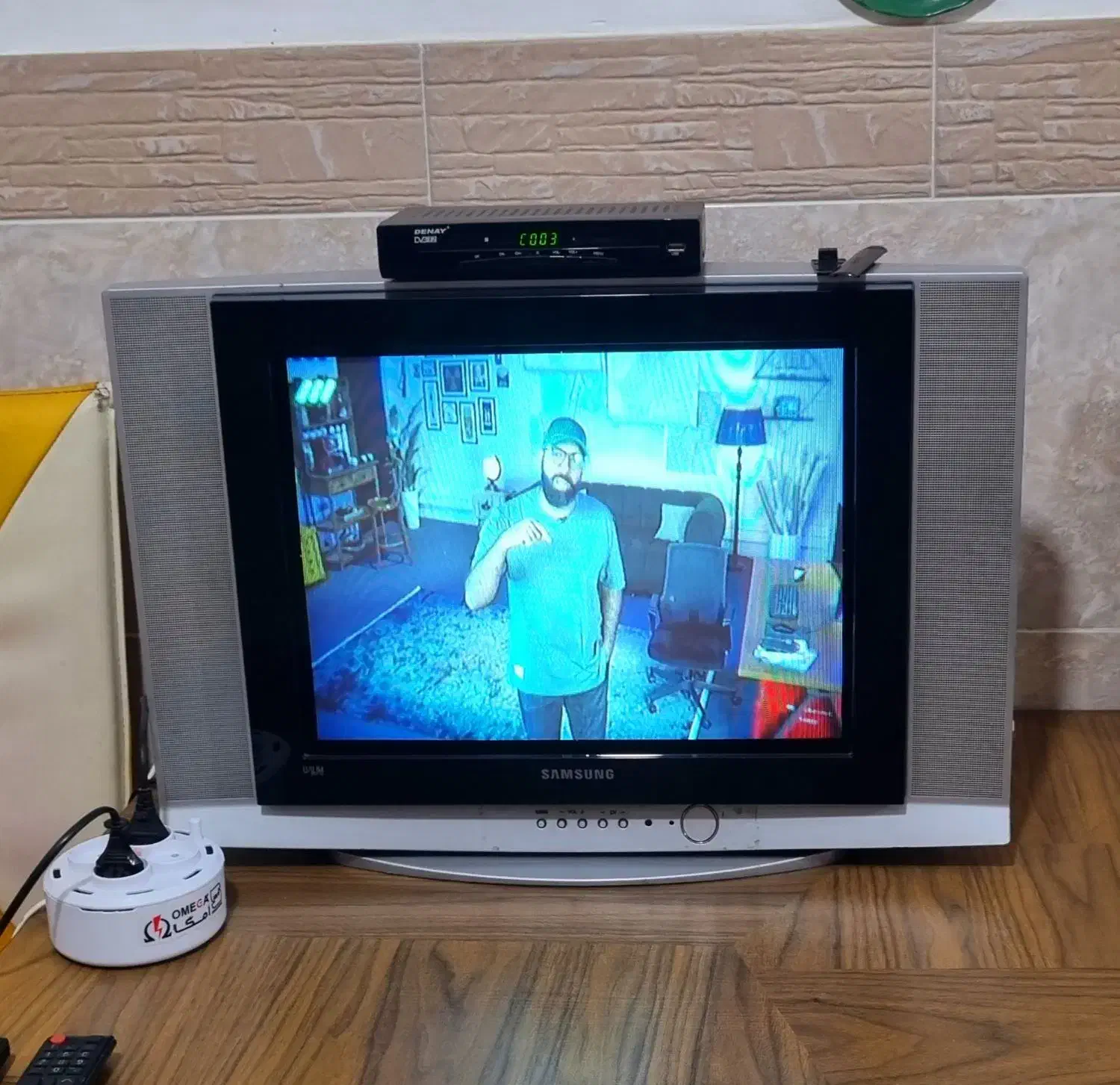 تلوزیون به همراه تمام لوازم جانبی.قیمت منصفانه|تلویزیون و پروژکتور|رشت, یخسازی|دیوار