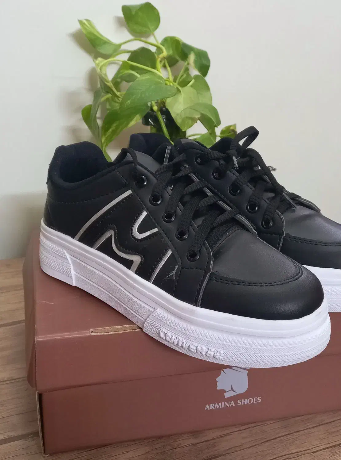 کفش زنانه|کیف، کفش، کمربند|جهرم, |دیوار