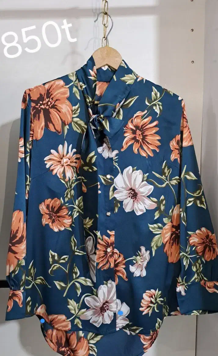 شومیز مجلسی ومانتو|لباس|شیروان (خراسان), |دیوار