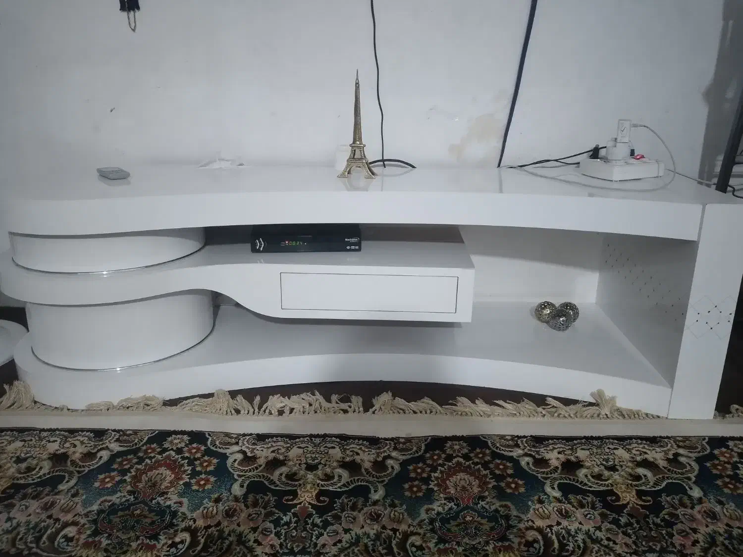 میزتلویزیون شیک نونوبدون خط وزخم|میز تلویزیون|اسلامآباد غرب, |دیوار