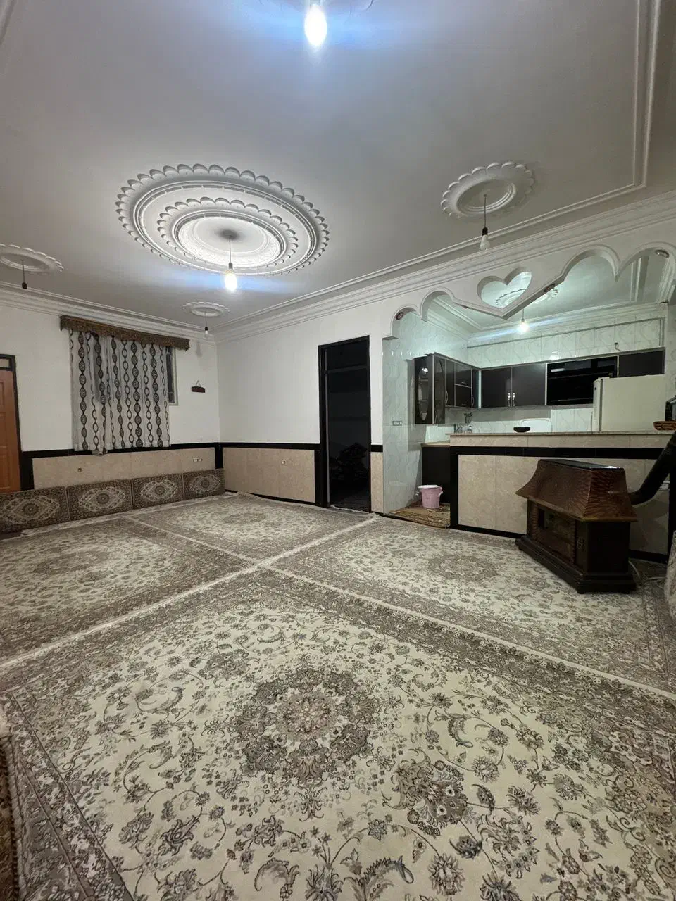 سوئیت تمیز پارکینگ دار|اجارهٔ کوتاه‌مدت آپارتمان و سوئیت|مریوان, |دیوار