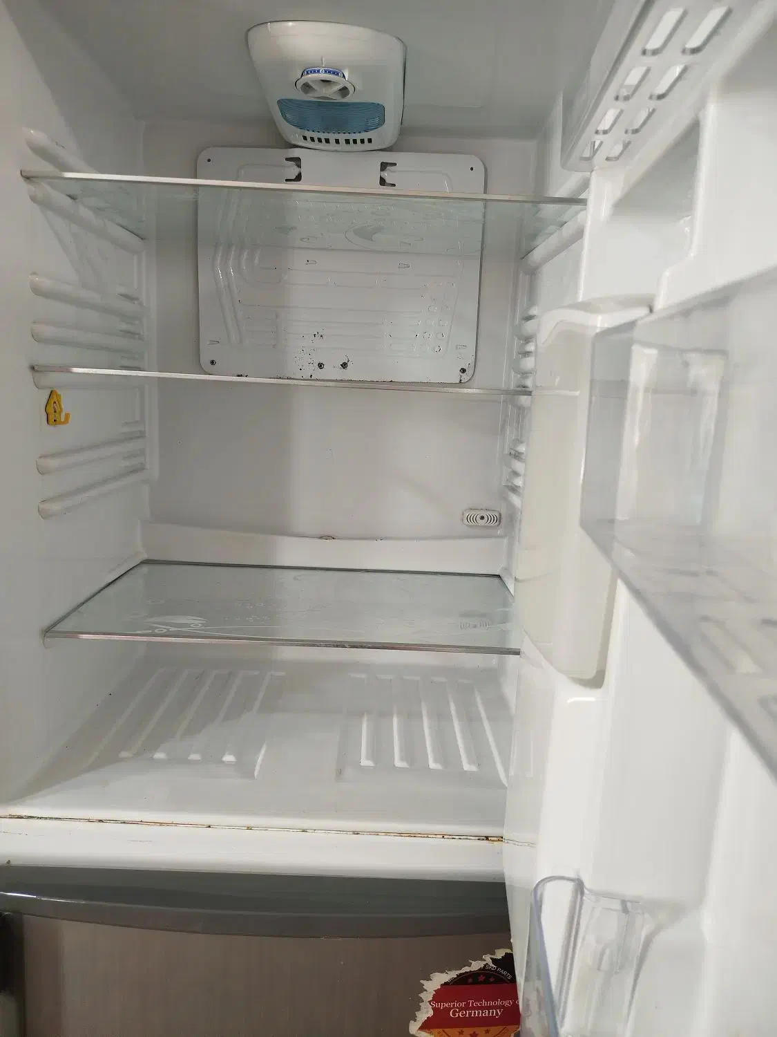 یخچال|یخچال و فریزر|میانه, |دیوار