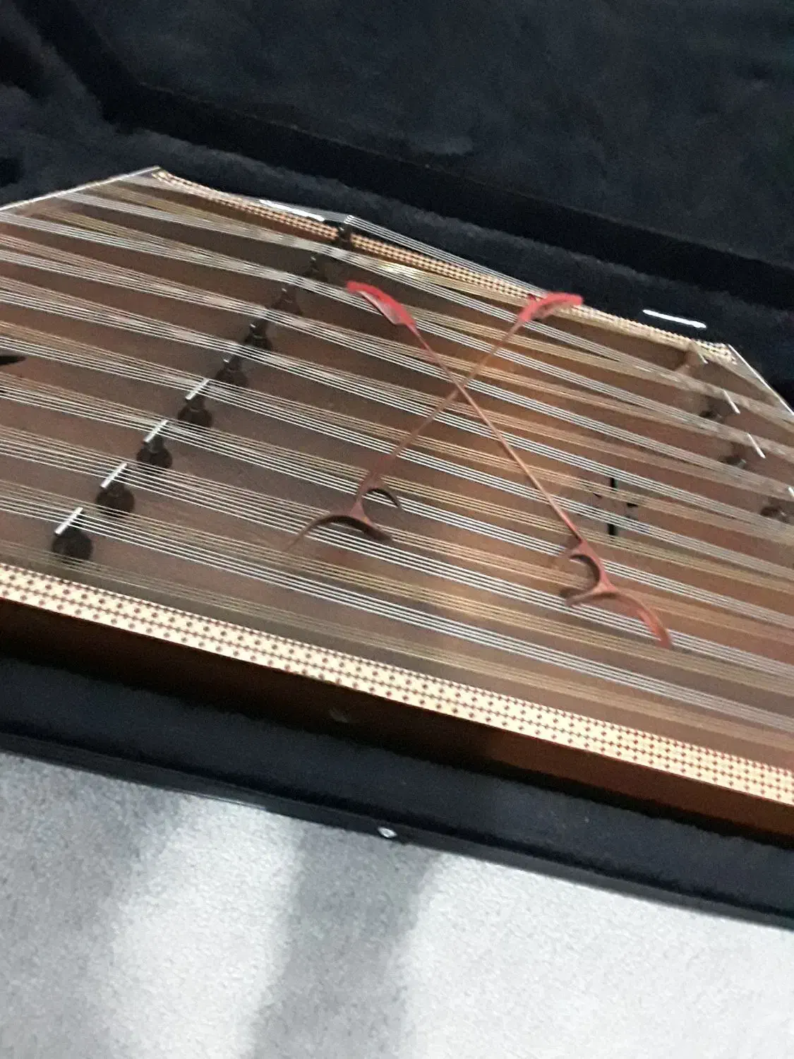 سنتورعبدوالرضامدنی|سازهای سنتی|محمدیه-قزوین, |دیوار