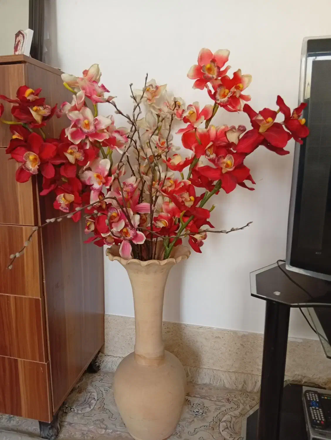 گل وگلدون|گل مصنوعی|قم, وادی السلام|دیوار