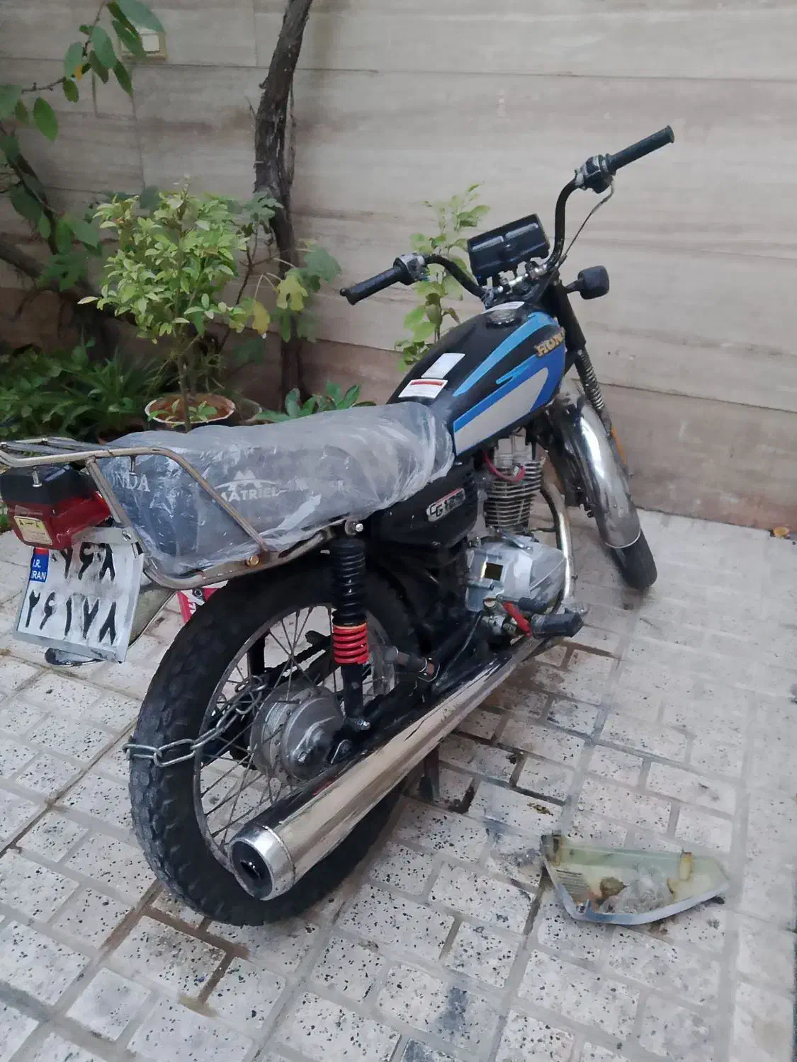 هندا۱۲۵ پلاک ملی مدارک تکمیل کارت سوخت مدل۸۵|موتورسیکلت|مشهد, امامیه (شهرک غرب)|دیوار