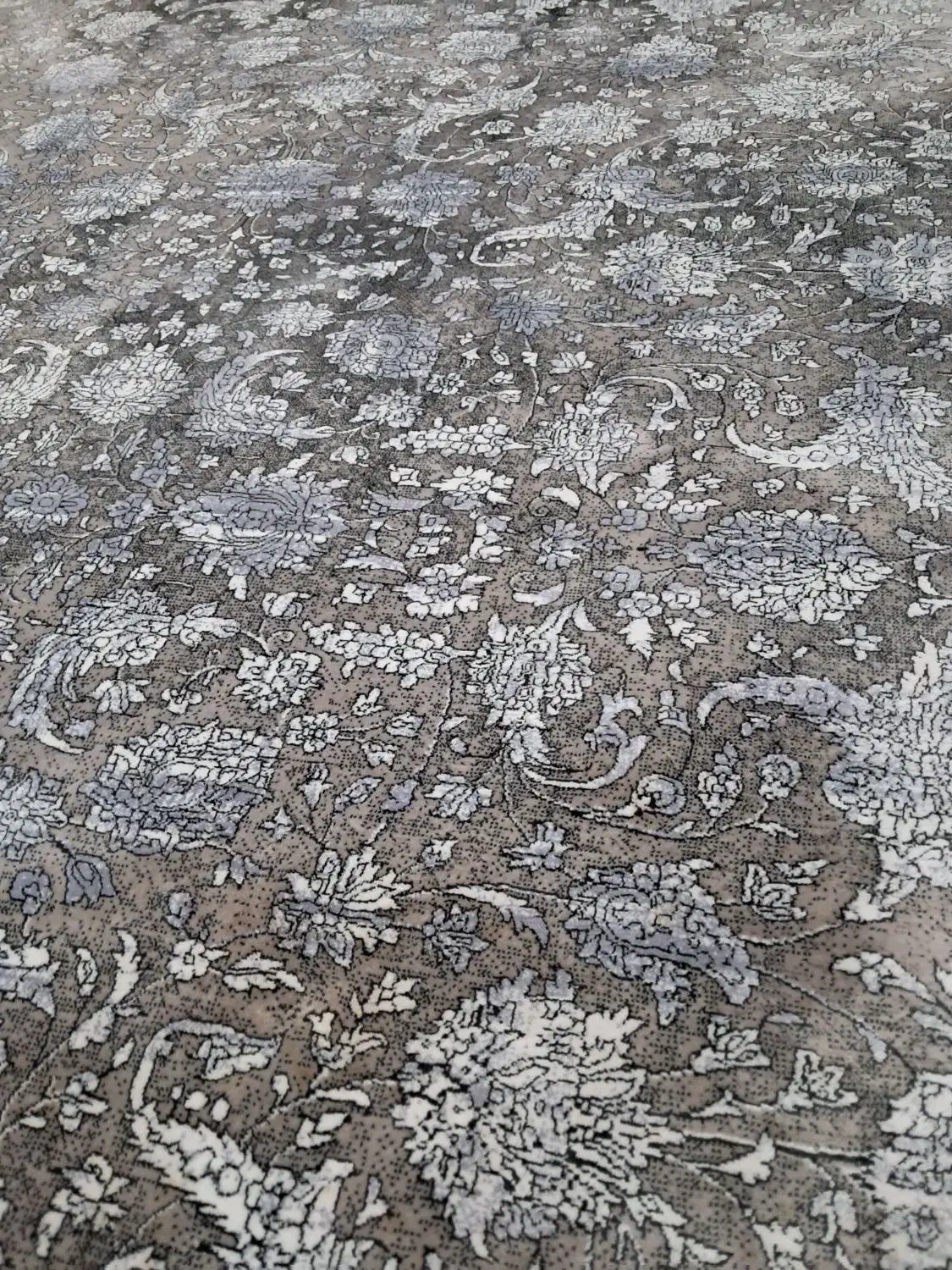 فرش ۹متری پتینه|فرش|رشت, آزادگان|دیوار