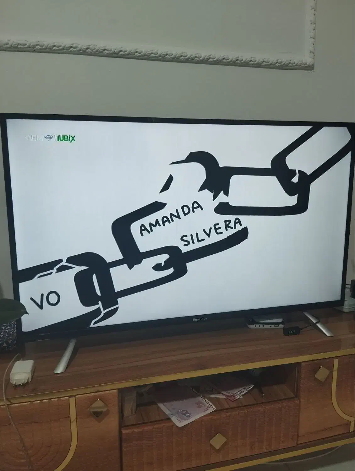 تلویزیون۴۳ اینچ|تلویزیون و پروژکتور|گرگان, |دیوار