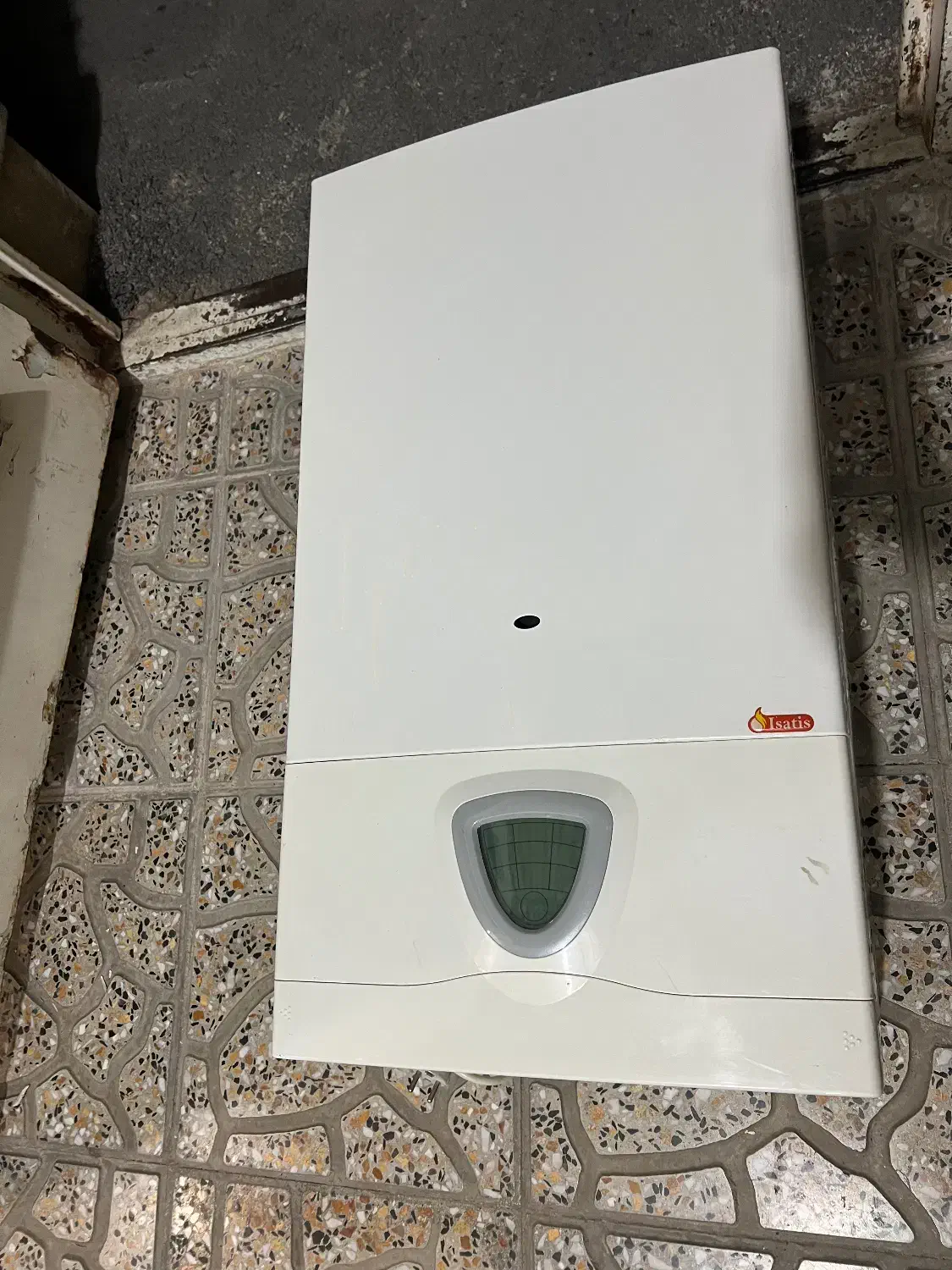 پگیج ۲۴هزار ایساتیس در حد نو|آبگرمکن، پکیج، شوفاژ|مشکین‌دشت, |دیوار