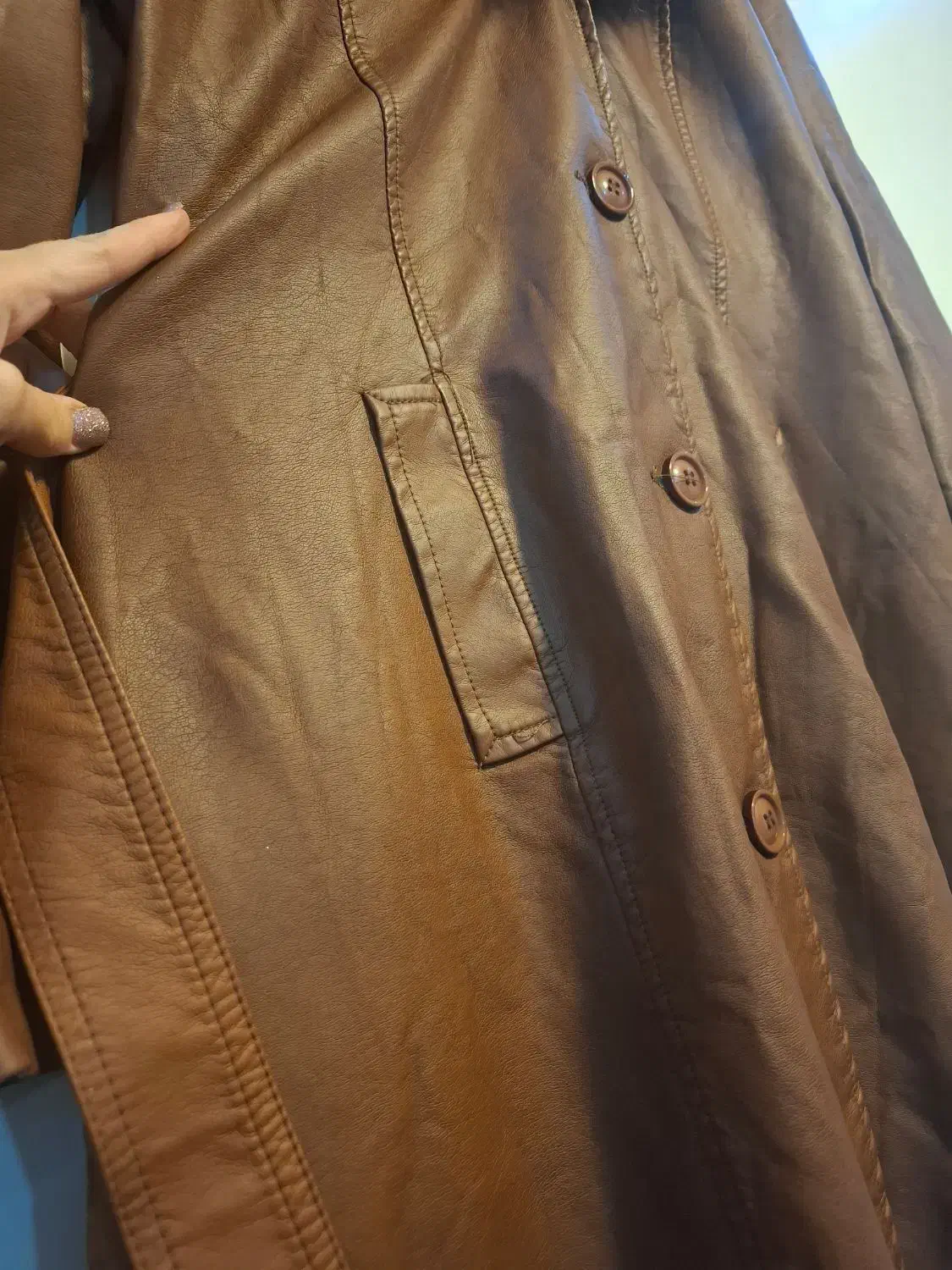 پالتو چرم وارداتی شیک.کاملا نو (سایز ۴۶ تا ۴۸)|لباس|تهران, آرارات|دیوار