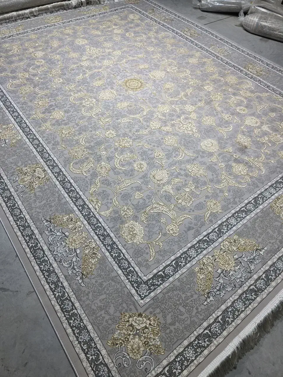 فرش 9 متری/700 شانه/تمام نخ/تخفیفی|فرش|سبزوار, قاضی زاد|دیوار