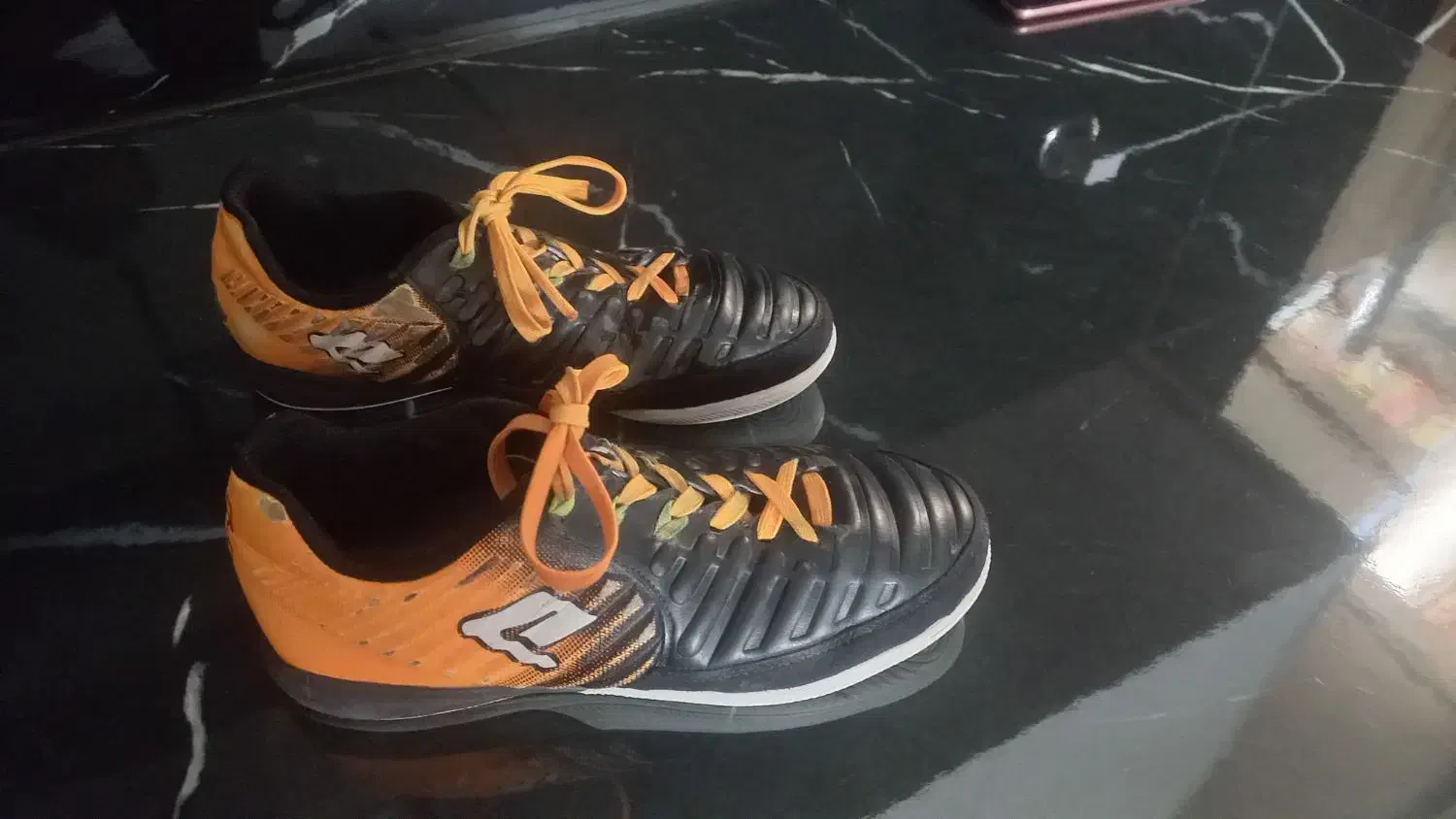 کفش فوتسال سالم (سایز ۳۶)|کیف، کفش، کمربند|شاهینشهر, گزبرخوار|دیوار