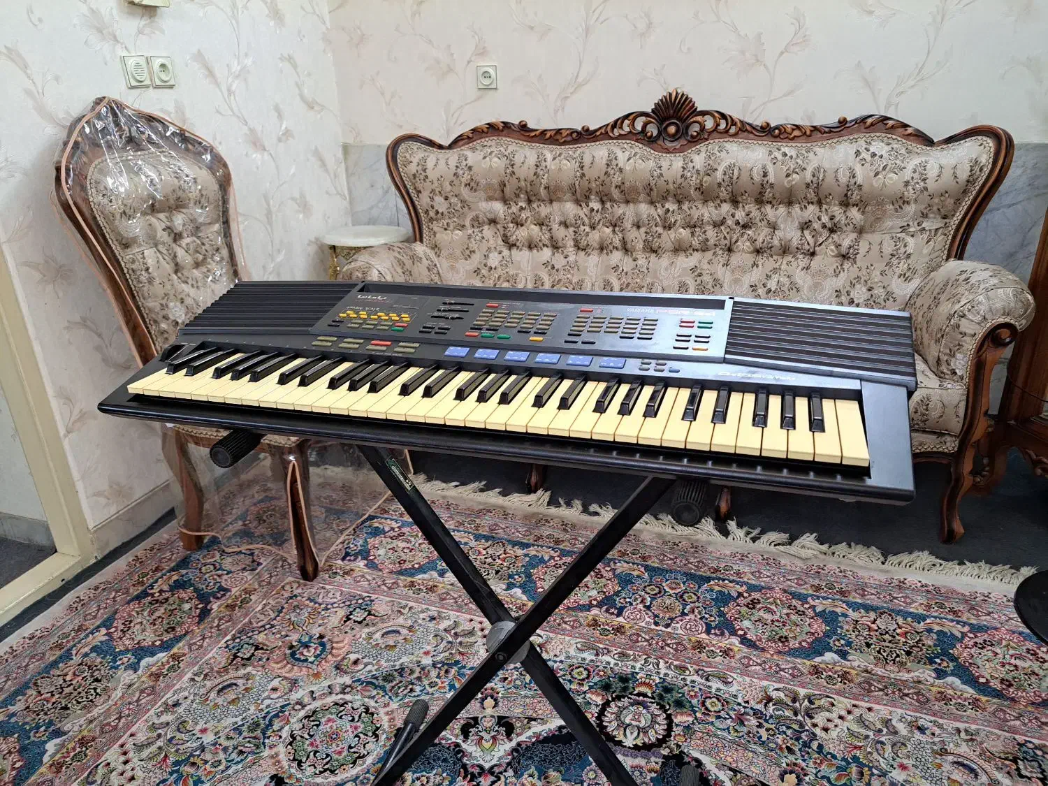 ارگ یاماها ۶۴|پیانو، کیبورد، آکاردئون|ری, دیلمان|دیوار