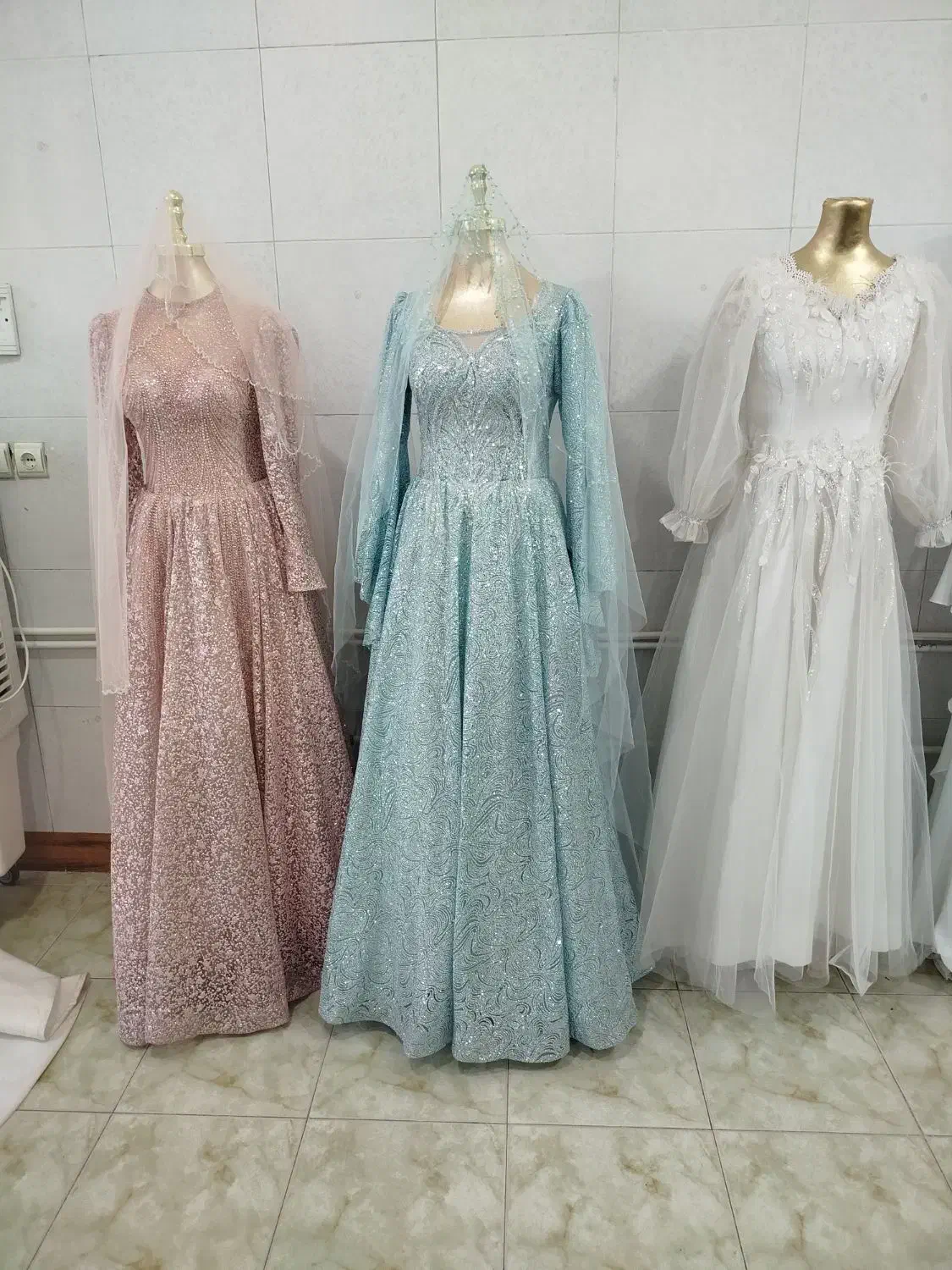 واگذاری و فروش کلیه وسایل مورد نیاز در مزون|لباس|سلماس, |دیوار