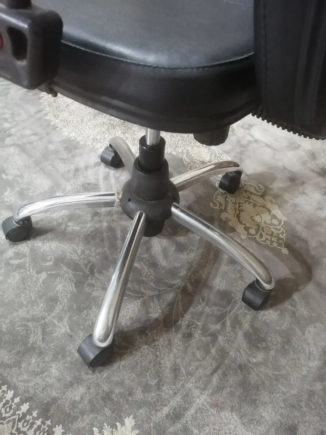 صندلی چرخ دار|صندلی و نیمکت|تهران, شهرک دریا|دیوار