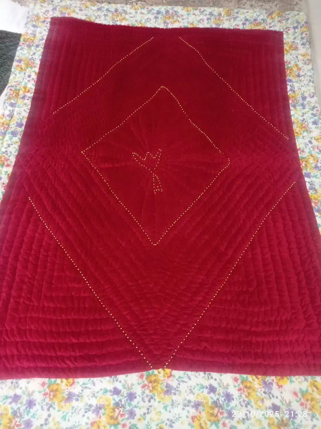 لحاف|رختخواب، بالش، پتو|مشهد, توس (بلوار توس)|دیوار