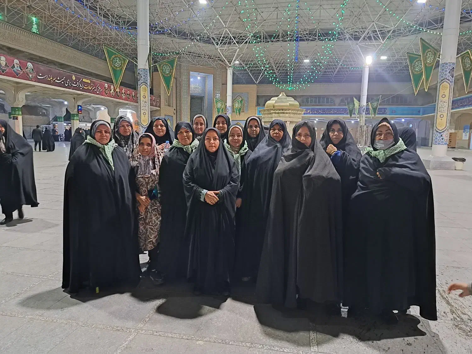 کربلا حرکت ۸ ابان|تور و چارتر|تربتحیدریه, آغوی|دیوار