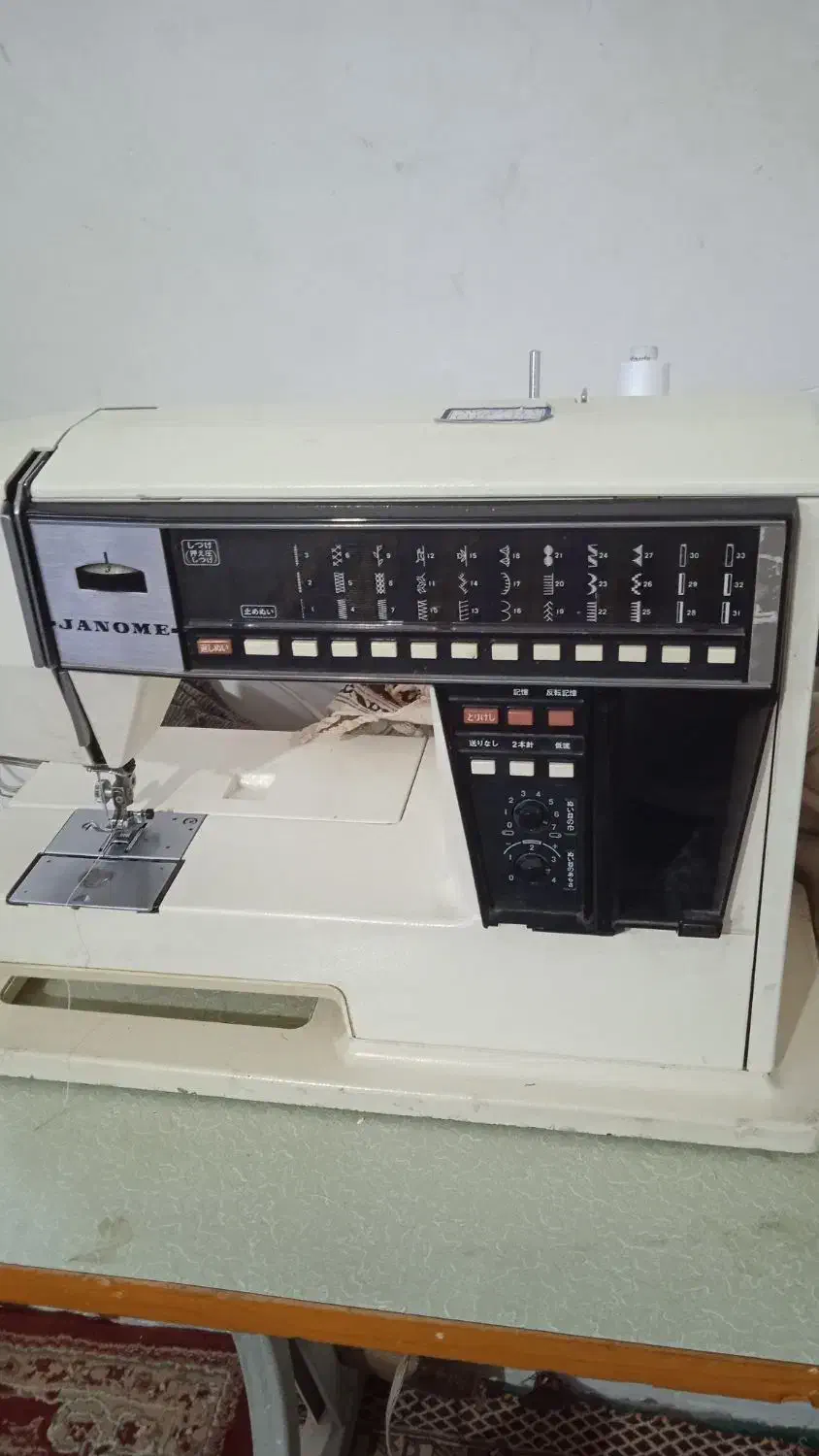 چرخ خیاطی ژانومه|چرخ خیاطی و ریسندگی|بم, |دیوار