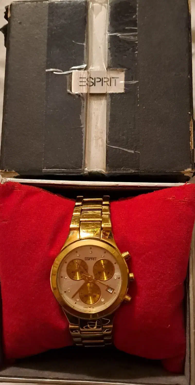 ساعت زنانه|ساعت|تهران, قیام|دیوار