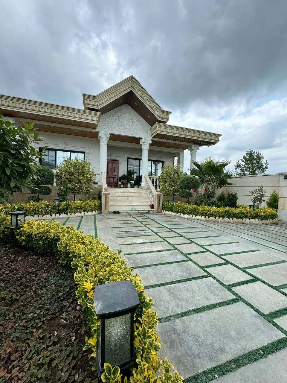 ویلانوساز نمامدرن 500متری سنددار/ باغچه آرایی شده|فروش خانه و ویلا|رشت, گلسار|دیوار