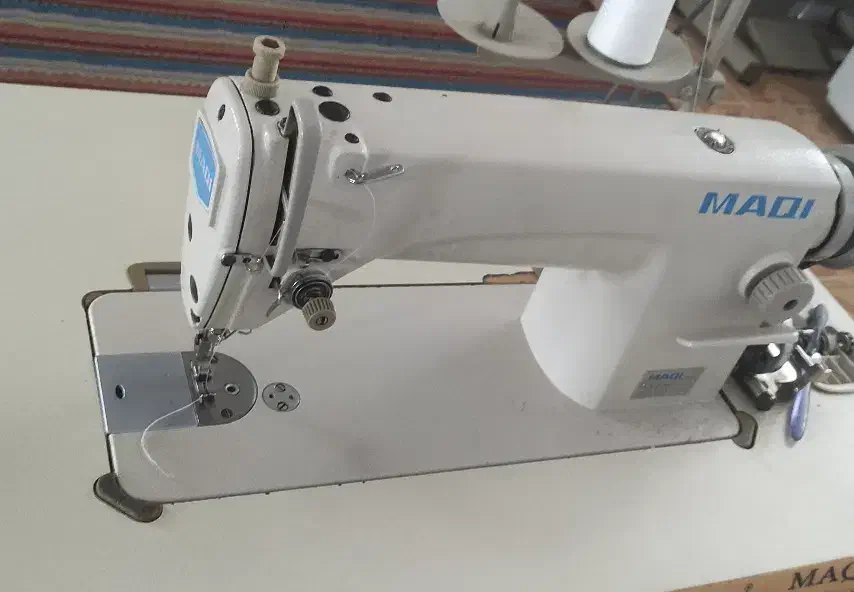 چرخ راسته دوز|چرخ خیاطی و ریسندگی|اصفهان, خیادان|دیوار