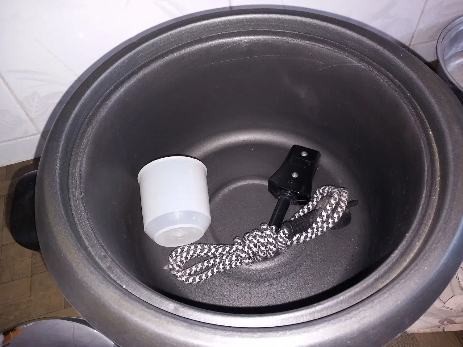 پلو پز برقی|سایر لوازم برقی|تربتحیدریه, ده پائین|دیوار