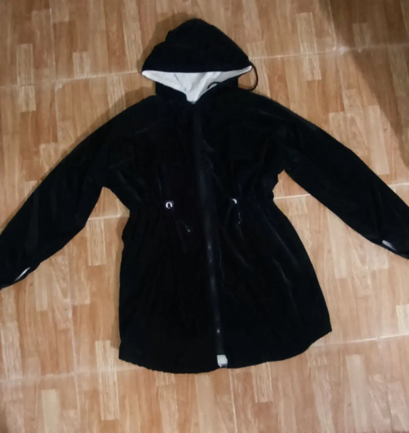 پالتو وبارانی|لباس|سنقر, |دیوار