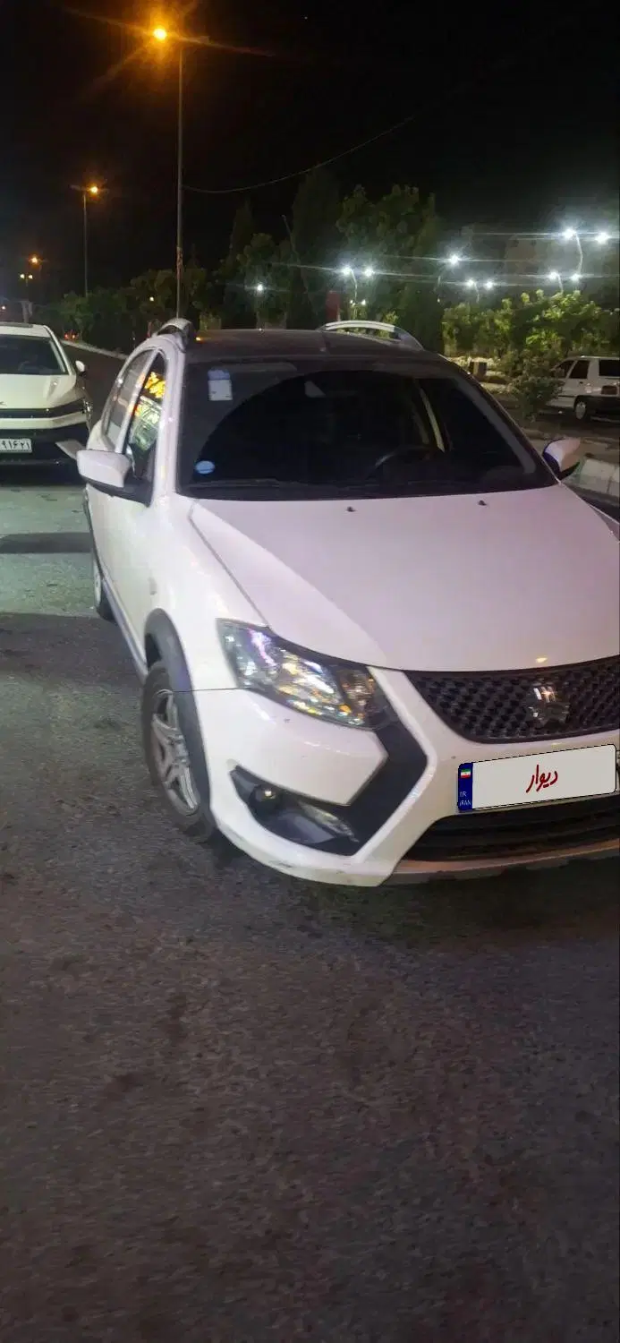 کوییک r1403|خودرو کلاسیک|اندیشه, اندیشه فاز ۴|دیوار