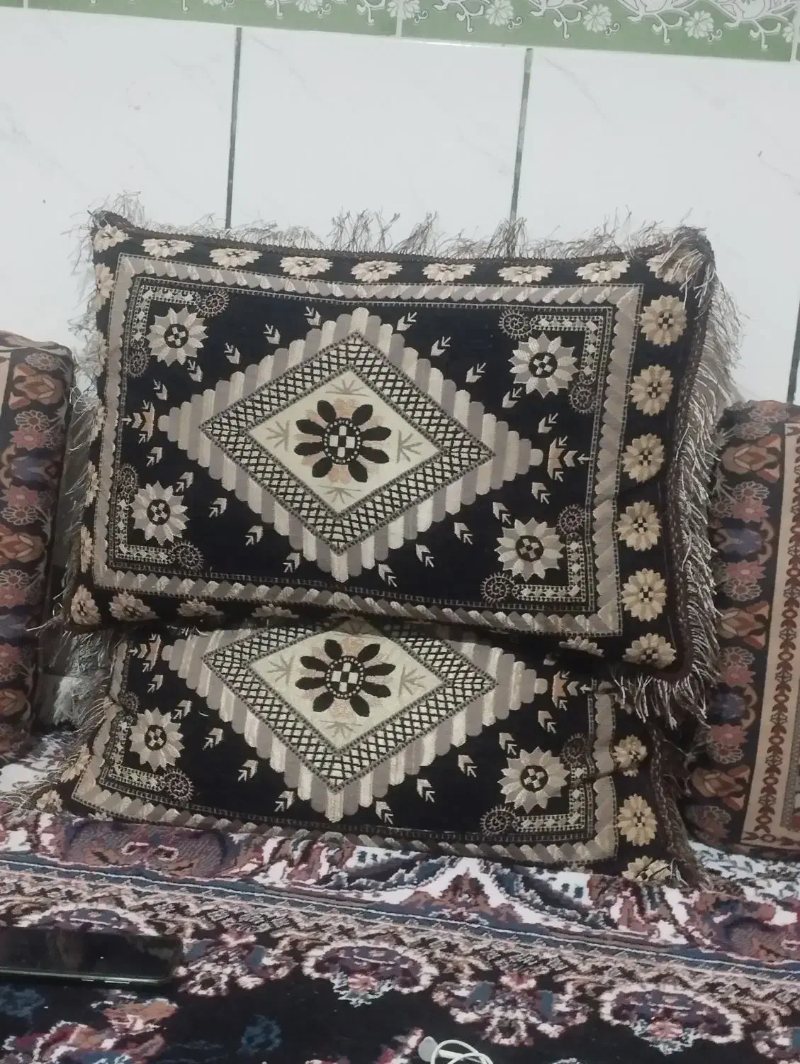 رو بالشتی|رختخواب، بالش، پتو|دهدشت, |دیوار