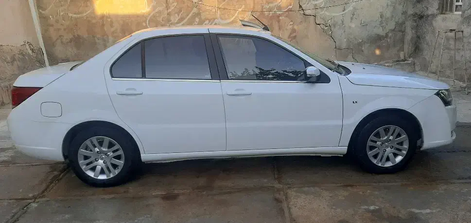 دنا۹۸ کم کارمعمولی تیپ1/EF7|خودرو سواری و وانت|خرم‌آباد, |دیوار