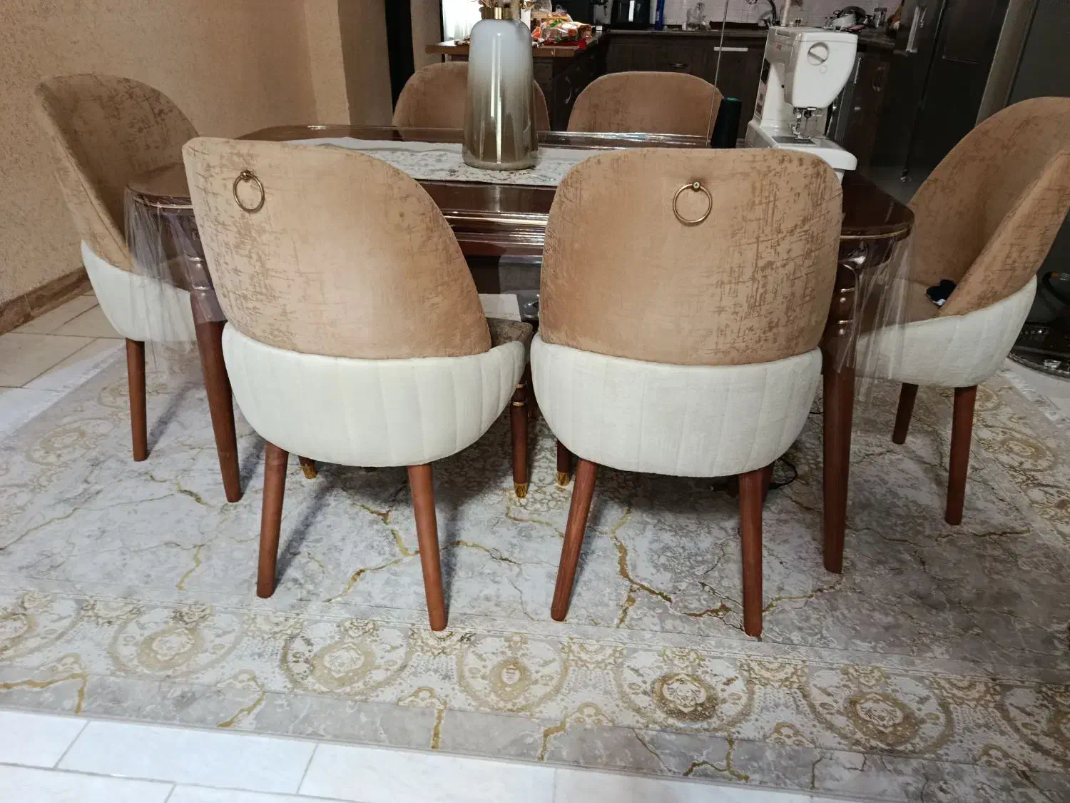 میز نهار خوری و آیینه کنسول|میز و صندلی غذاخوری|رشت, یخسازی|دیوار