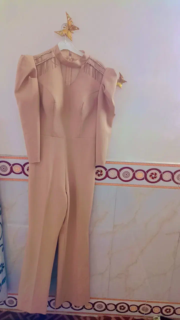 اورال مجلسی نو|لباس|بروجرد, |دیوار
