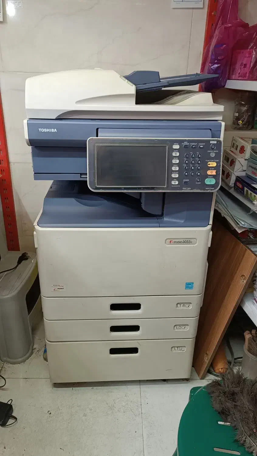 فروش دستگاه کپی رنگی توشیبا و استند مقوا A3 و A4|پرینتر، اسکنر، کپی، فکس|ماهدشت, |دیوار