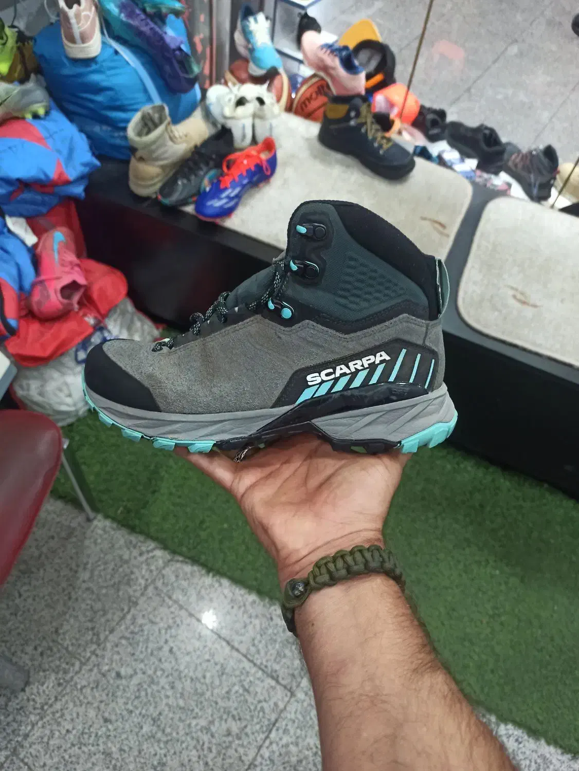 بوت کوهنوردی اورجینال|کیف، کفش، کمربند|تنکابن, |دیوار