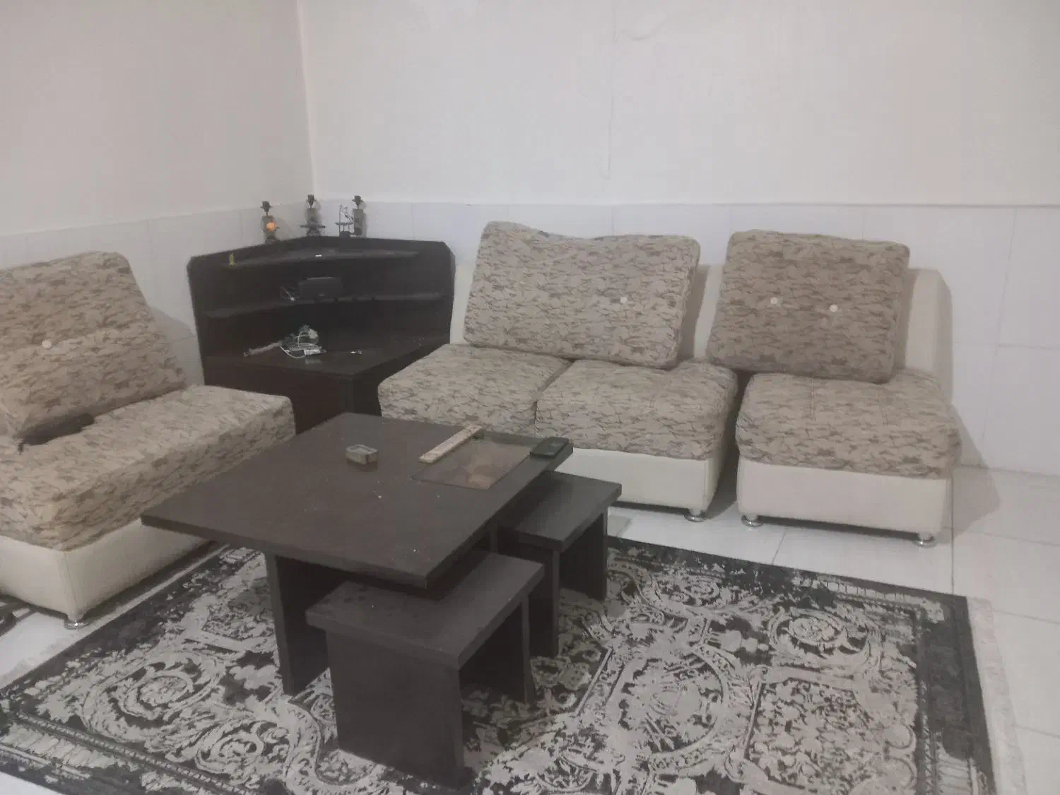 مبل نیم ست 5نفره|مبلمان خانگی و میز عسلی|بومهن, |دیوار