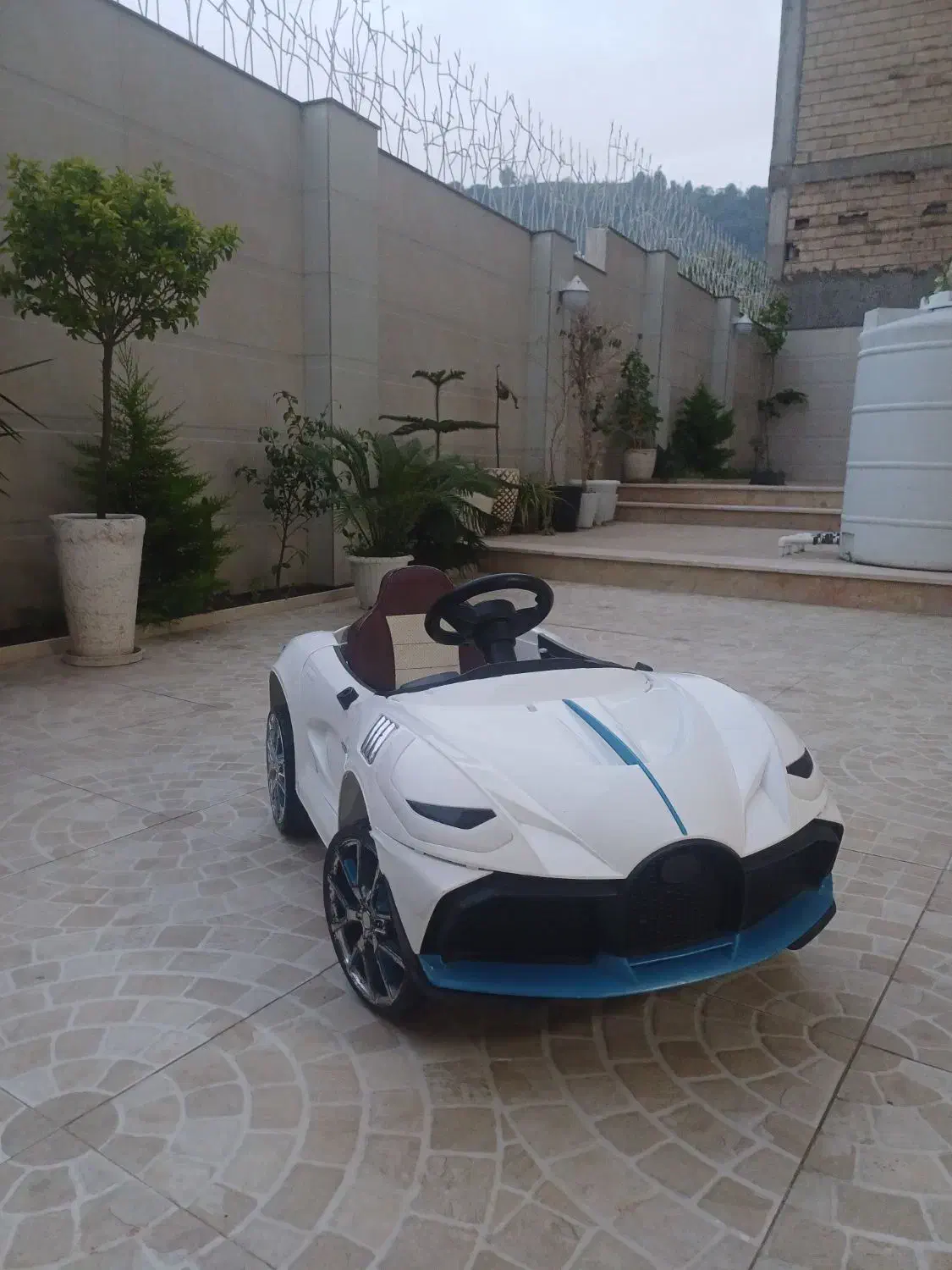 ماشین شارژی|اسباب‌بازی بچه|لاهیجان, شقایق|دیوار