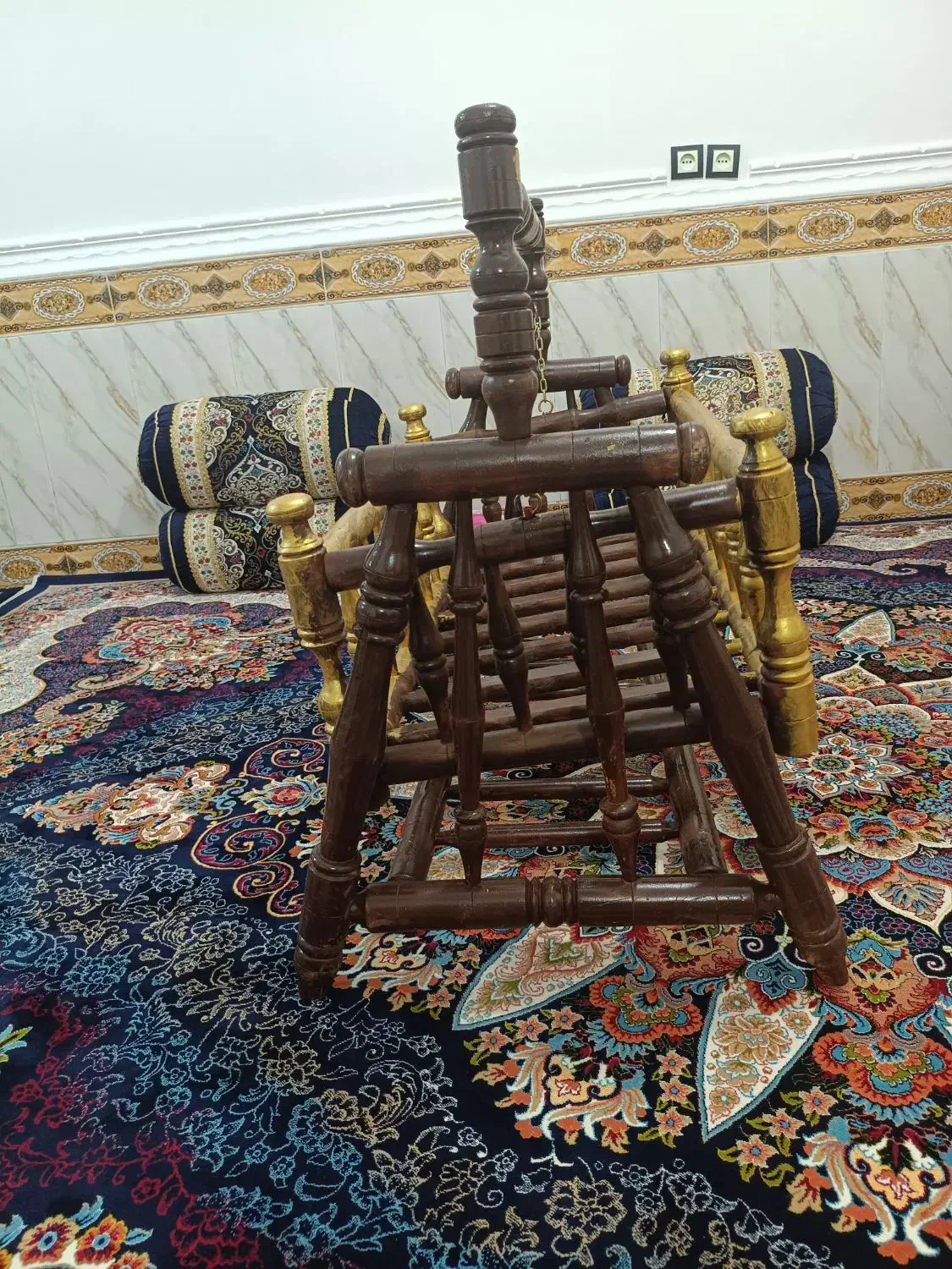 گهواره فروش|تخت و صندلی بچه|یاسوج, |دیوار