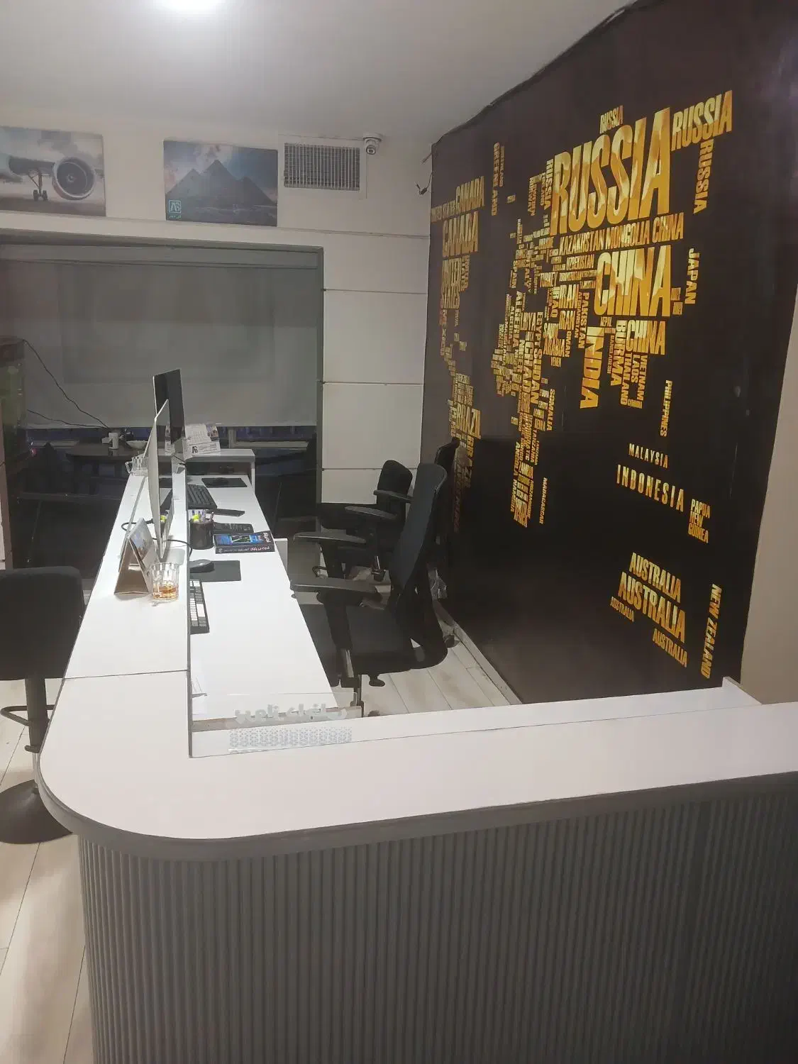 کارمند خانم و کاراموز جهت کار در دفتر هواپیمایی|استخدام اداری و مدیریت|مشهد, آیت الله خامنهای|دیوار