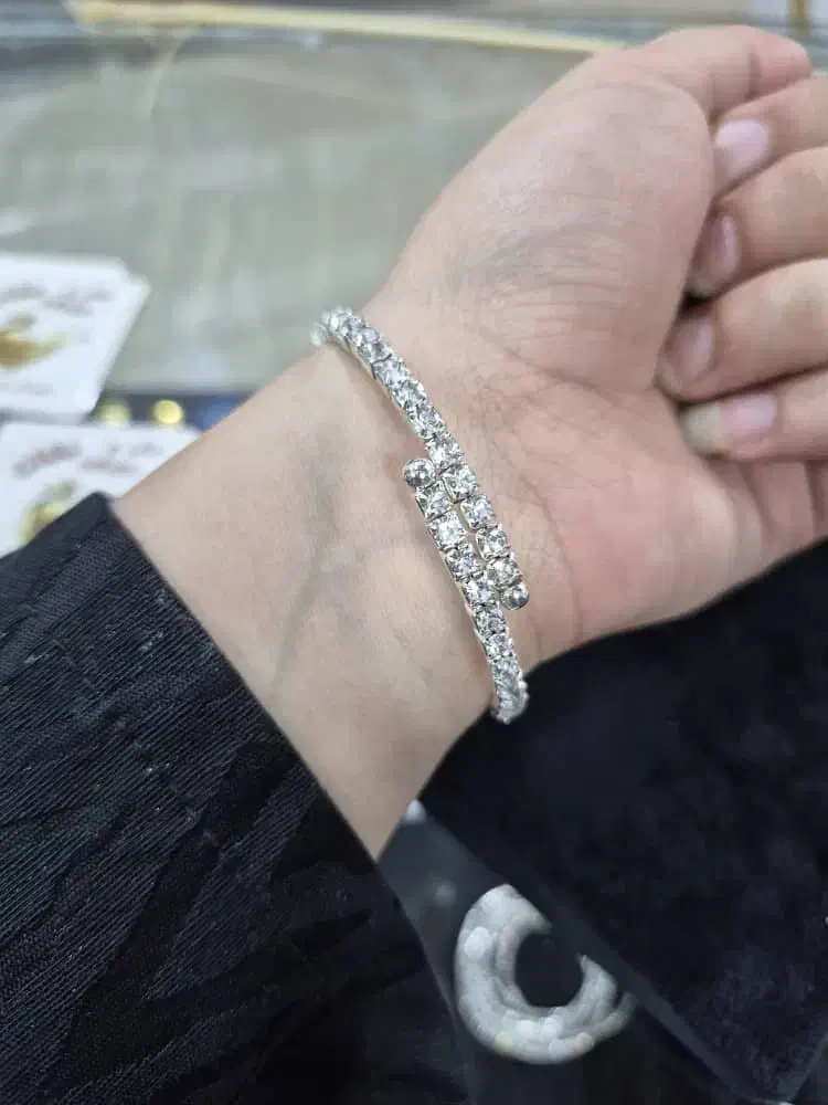 فروشنده خانم|استخدام بازاریابی و فروش|رفسنجان, |دیوار