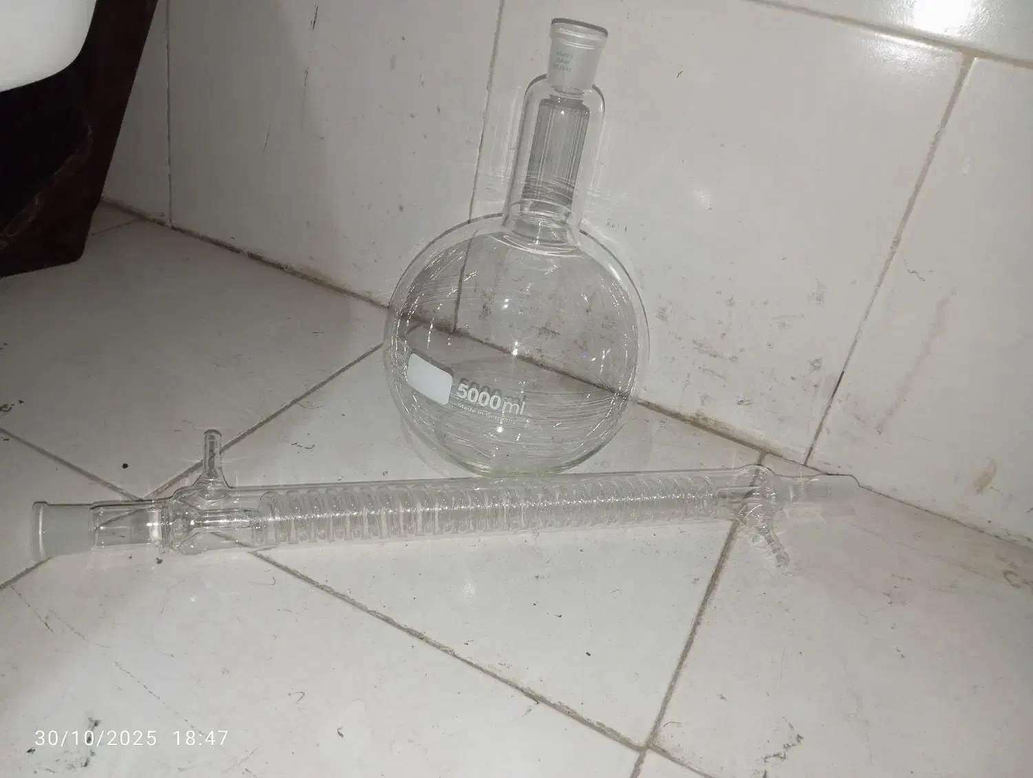 دوعدد وسیله آزمایشگاهی|پزشکی|نسیم‌شهر, |دیوار