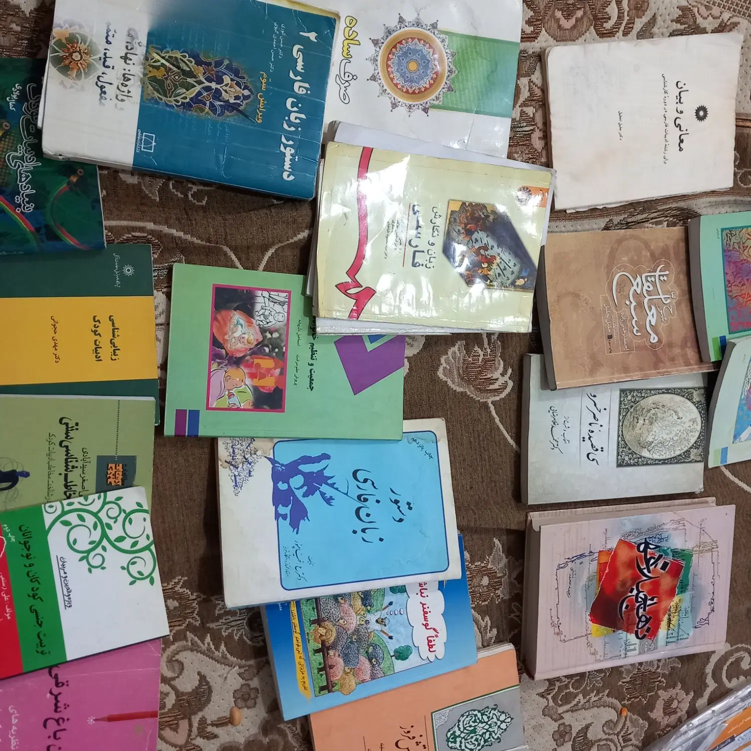 کتاب|کتاب و مجله ادبی|تهران, دستغیب|دیوار