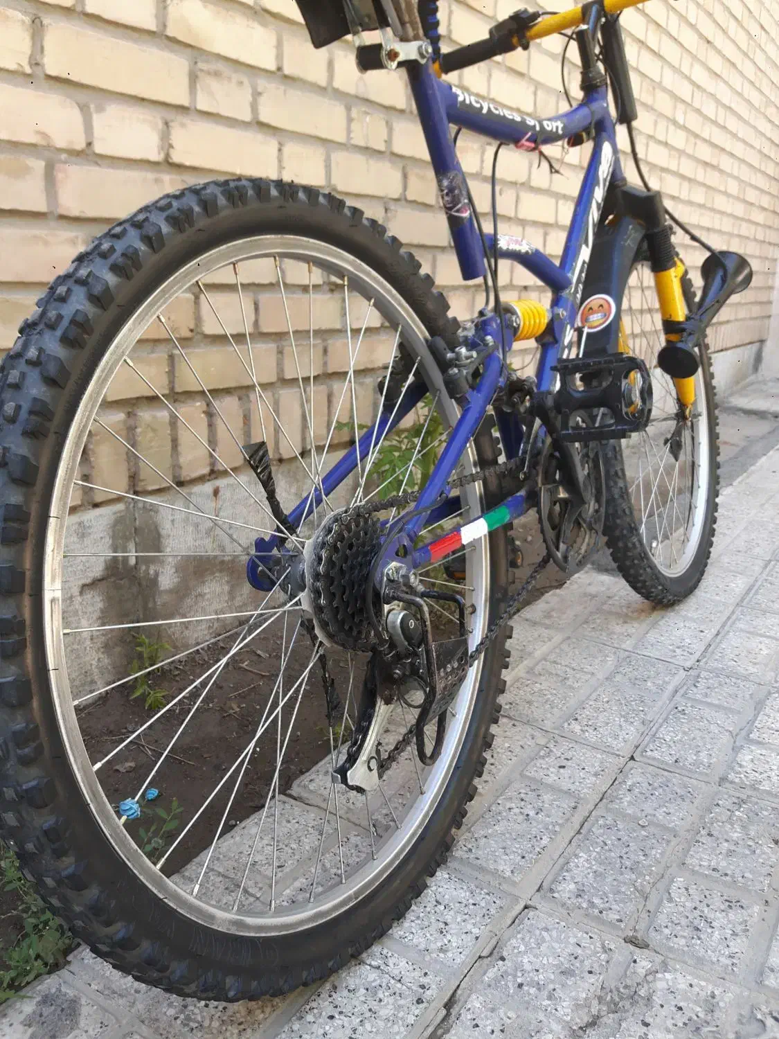 دوچرخه 26 سالم دنده ای کمکدار و یک عدد ترک موتور|دوچرخه، اسکیت، اسکوتر|مشهد, انقلاب|دیوار