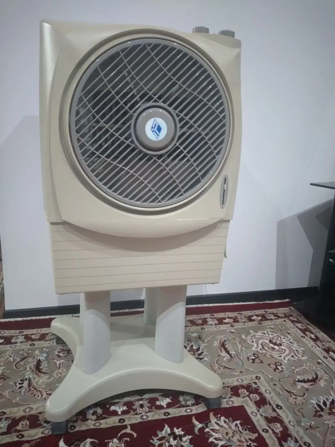 کولر آبی|کولر آبی|بروجرد, |دیوار