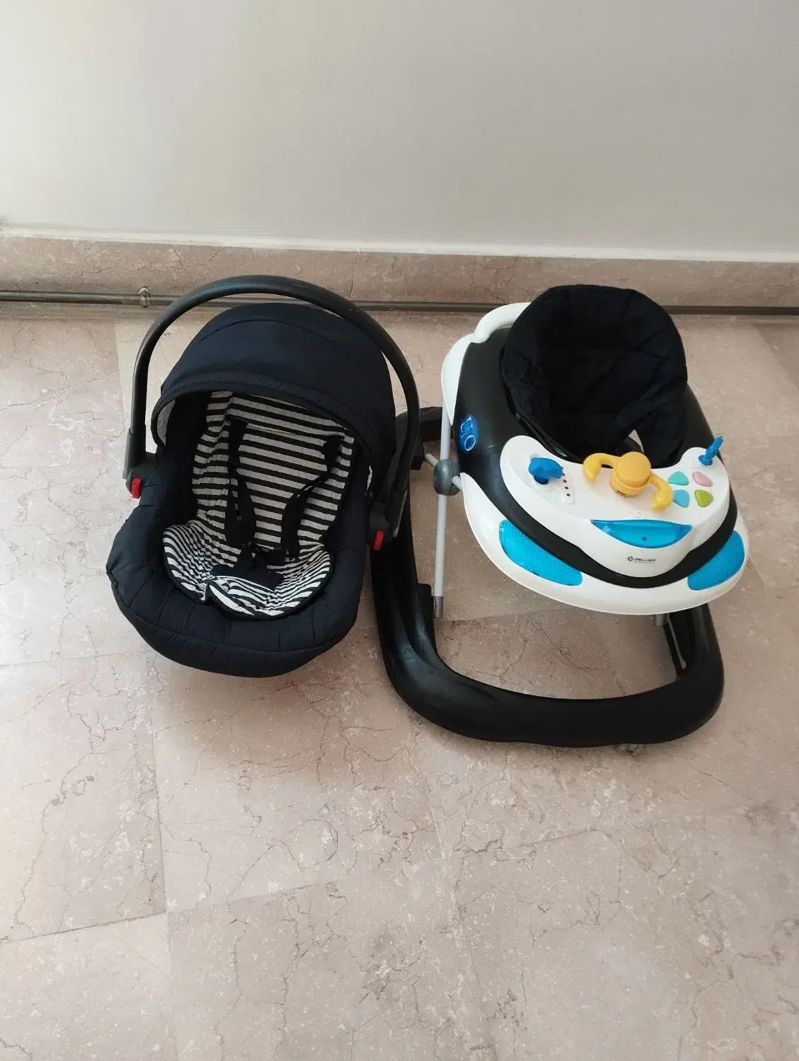 کریر و رورک|کالسکه و لوازم جانبی|خوی, |دیوار