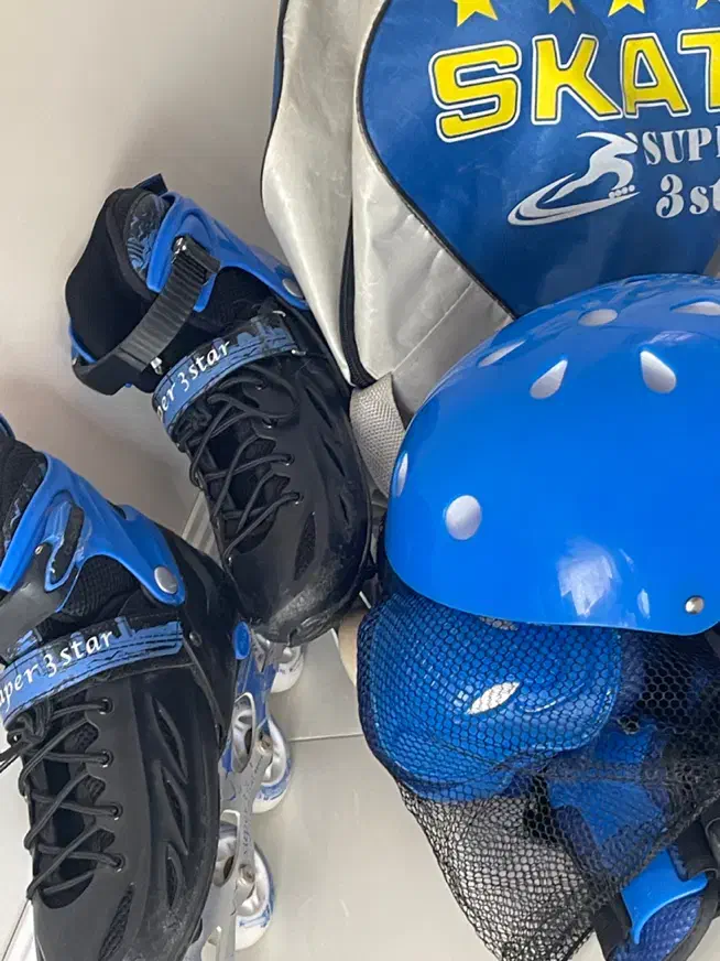 کفش اسکیت کاملا سالم و نو|دوچرخه، اسکیت، اسکوتر|رفسنجان, |دیوار