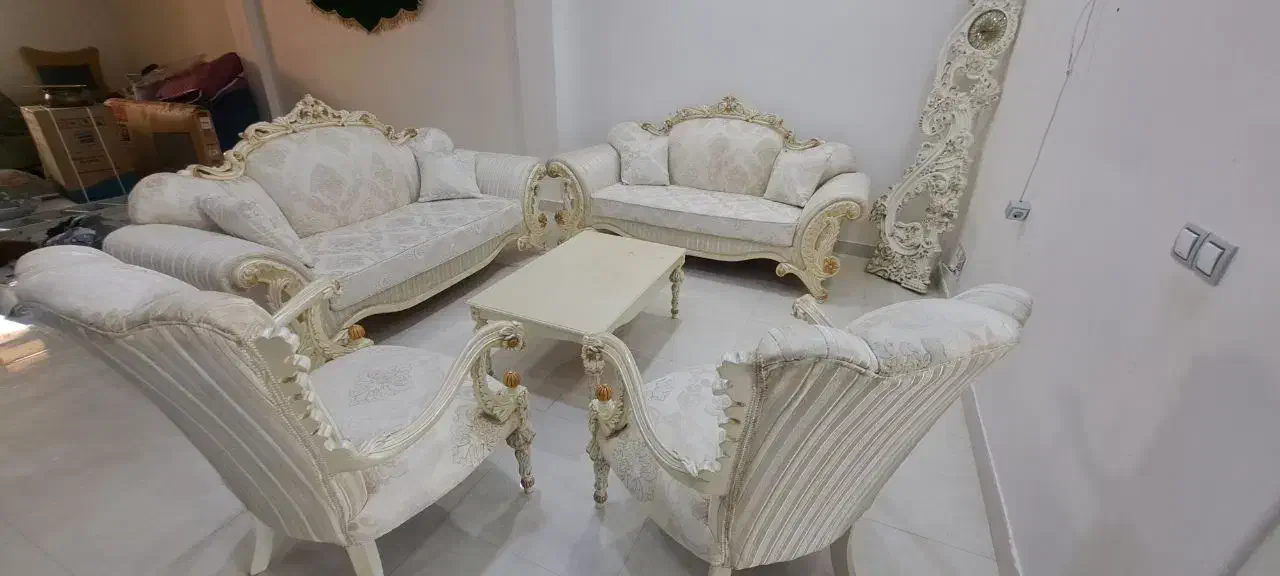 مبل کلاسیک شیک|مبلمان خانگی و میز عسلی|دزفول, |دیوار