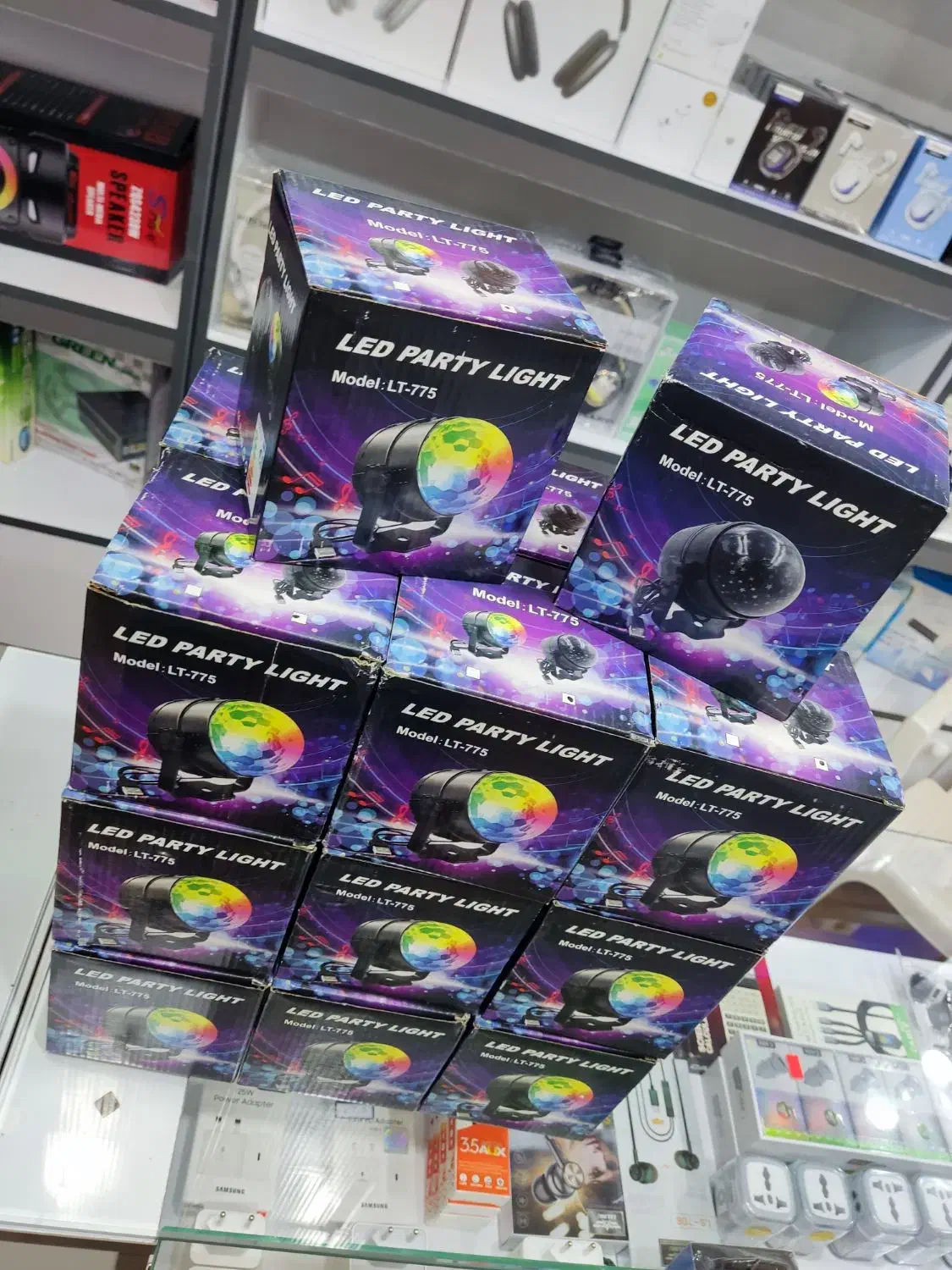 LED party|ریسه و چراغ تزئینی|کرج, کوی کارمندان شمالی|دیوار