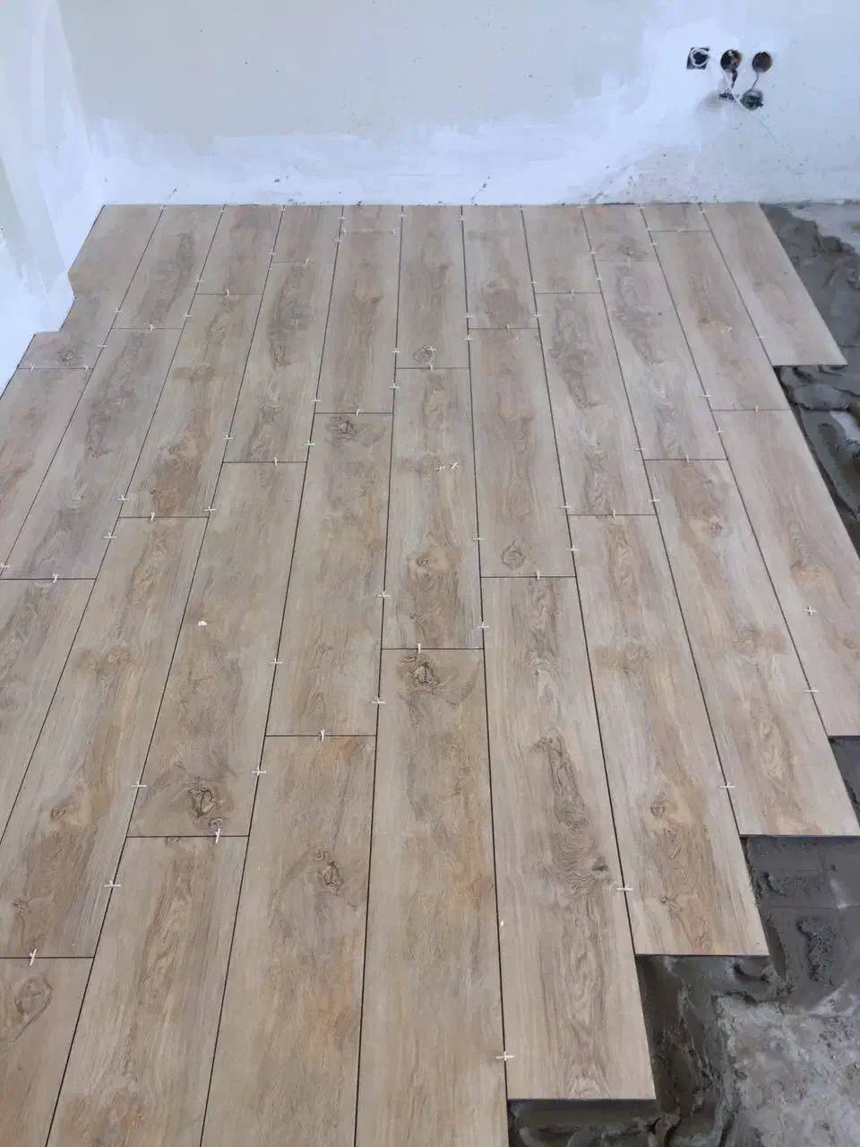 کاشی کاری،سرامیک کاری،کاشیکار،سرامیک کار|خدمات پیشه و مهارت|نورآباد, |دیوار