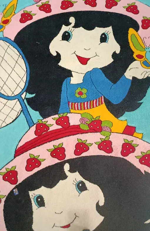 فرش عروسکی توت فرنگی|فرش|عطاملک, |دیوار